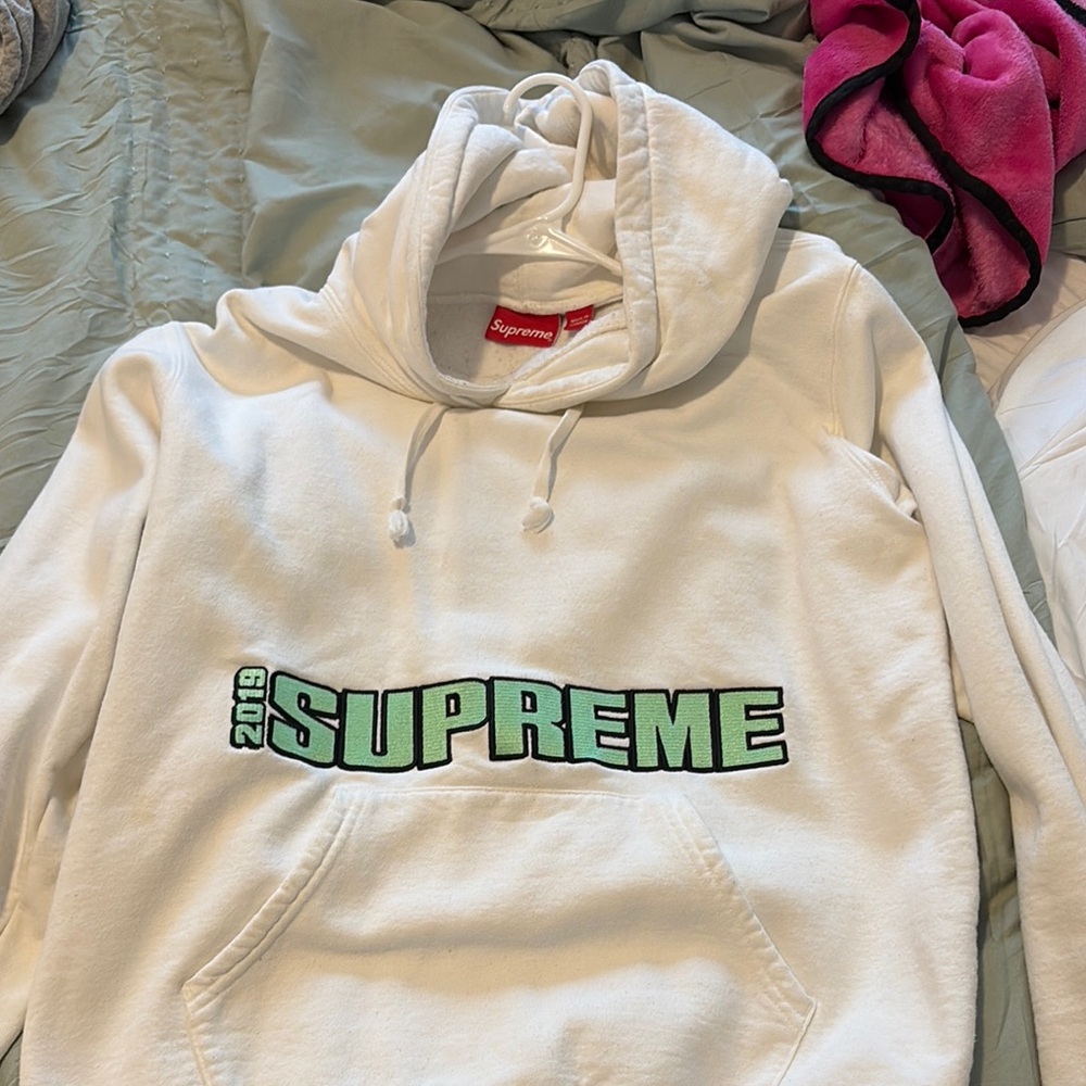 Supreme White Hoodie